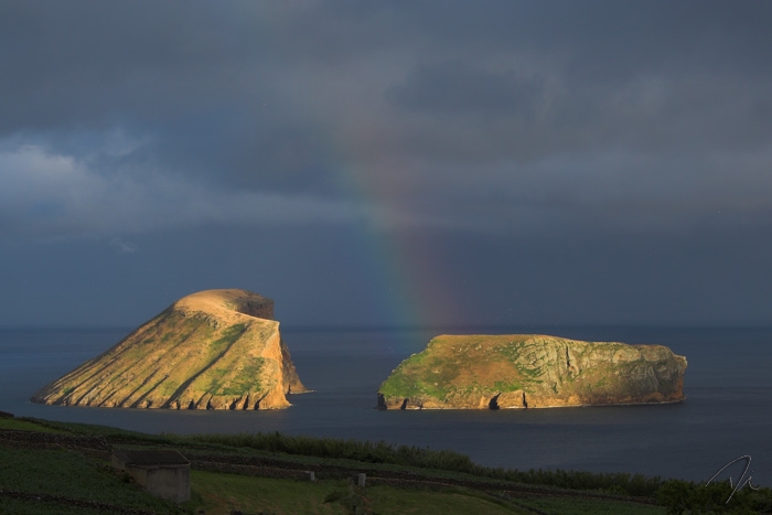 IlhÃ©u das Cabras :: Cabras Islet
